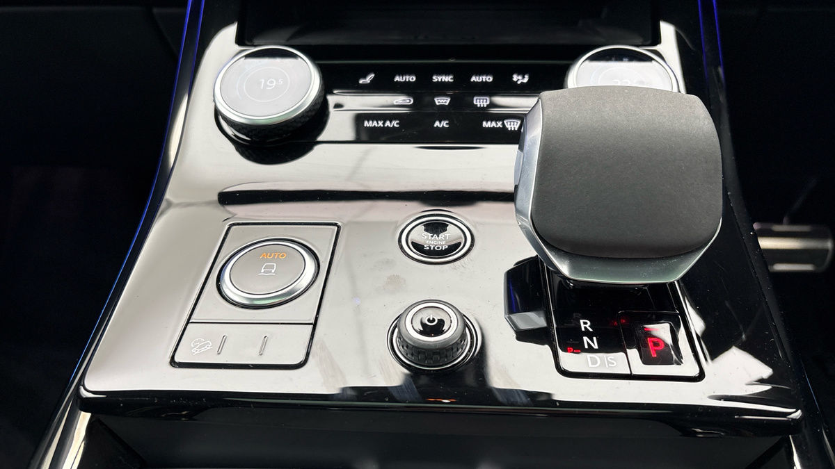 Land Rover Range Rover Sport Image 27
