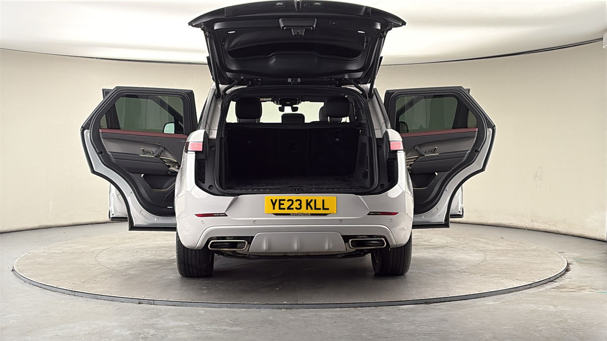 More views of Land Rover Range Rover Sport