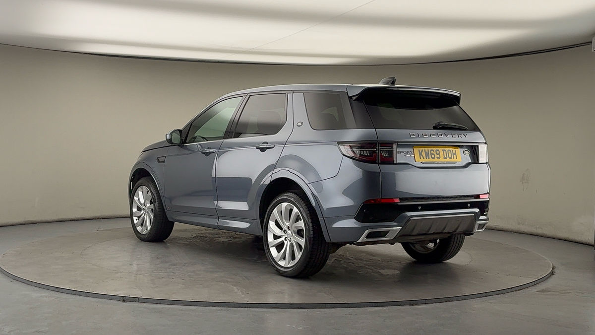 Land Rover Discovery Sport Image 2