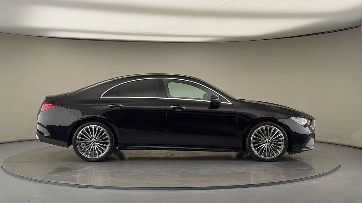 Mercedes-Benz CLA Image 16