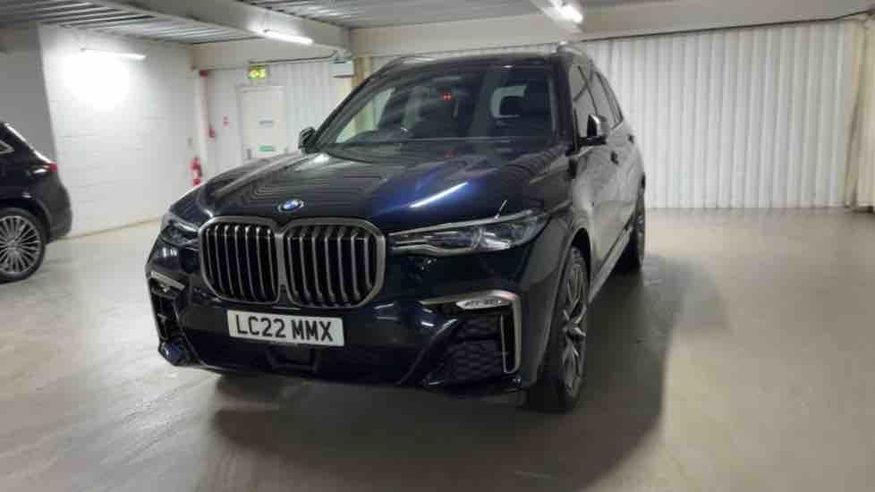 More views of BMW X7