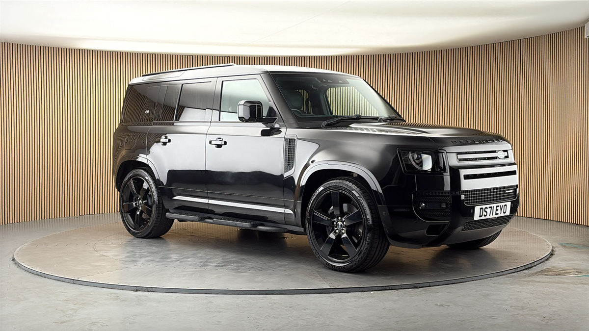 More views of Land Rover Defender 110