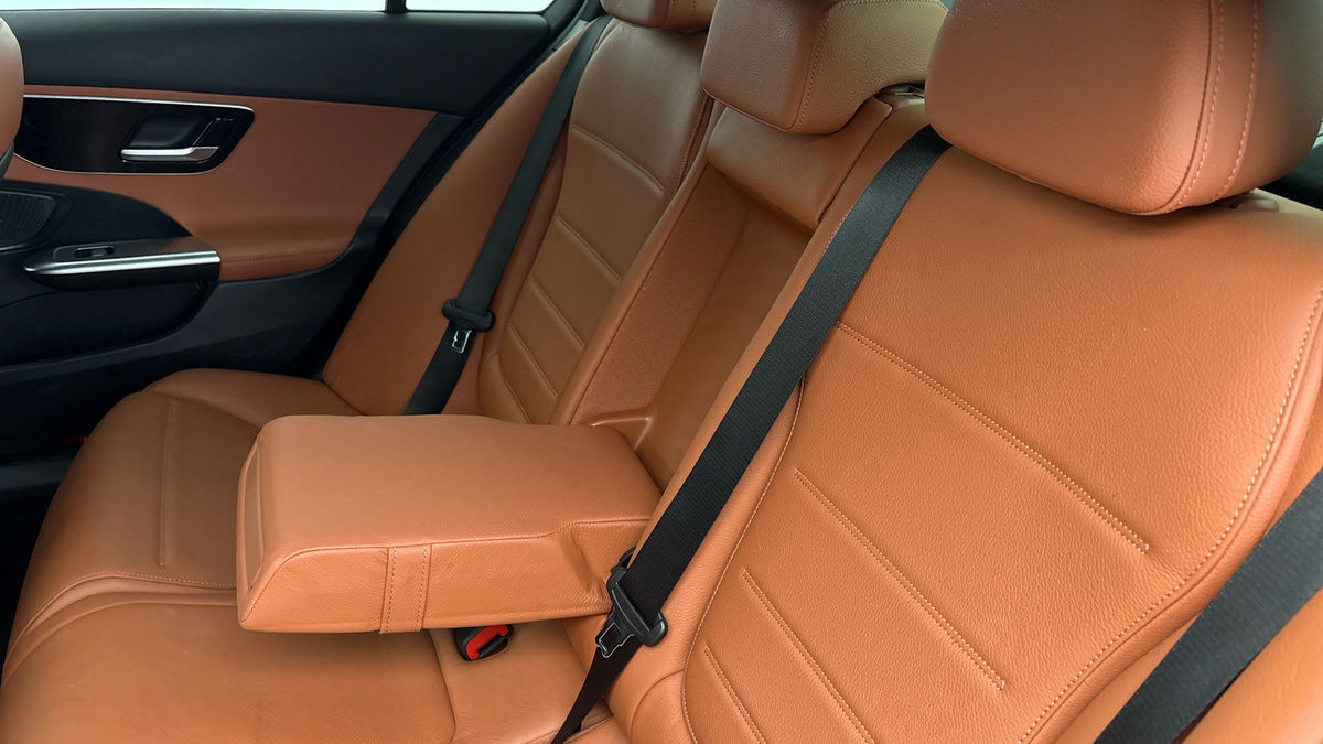 Mercedes-Benz C Class Image 9