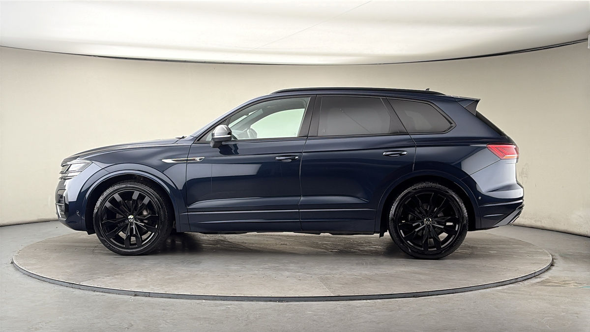 More views of Volkswagen Touareg