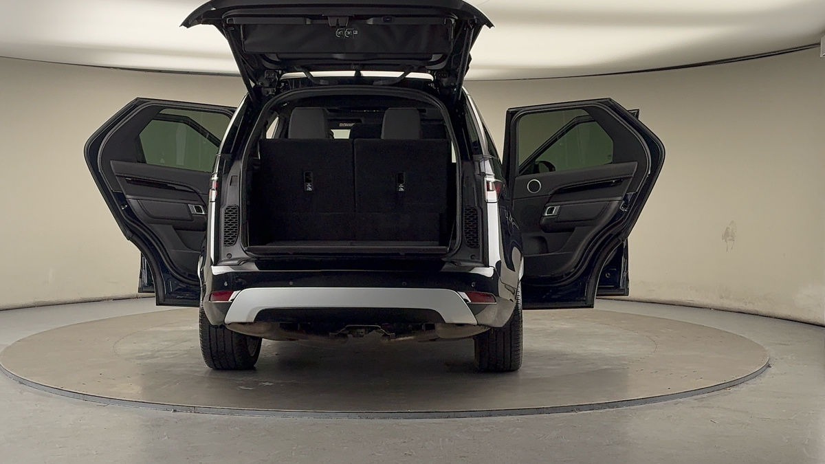 More views of Land Rover Discovery