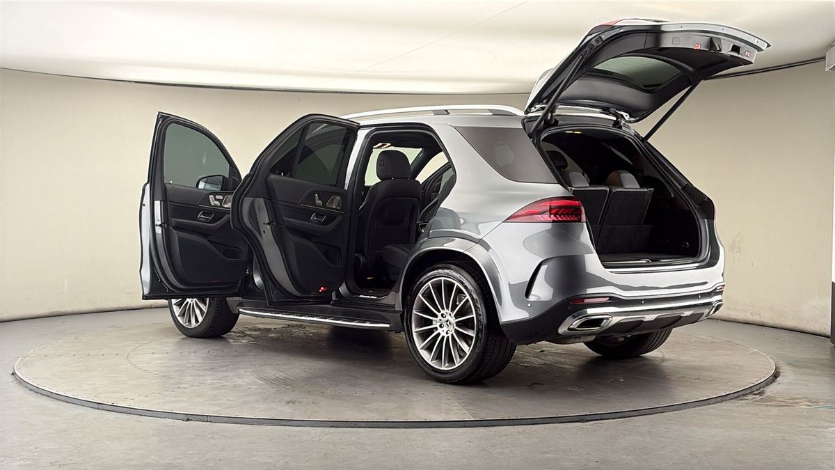 More views of Mercedes-Benz GLE