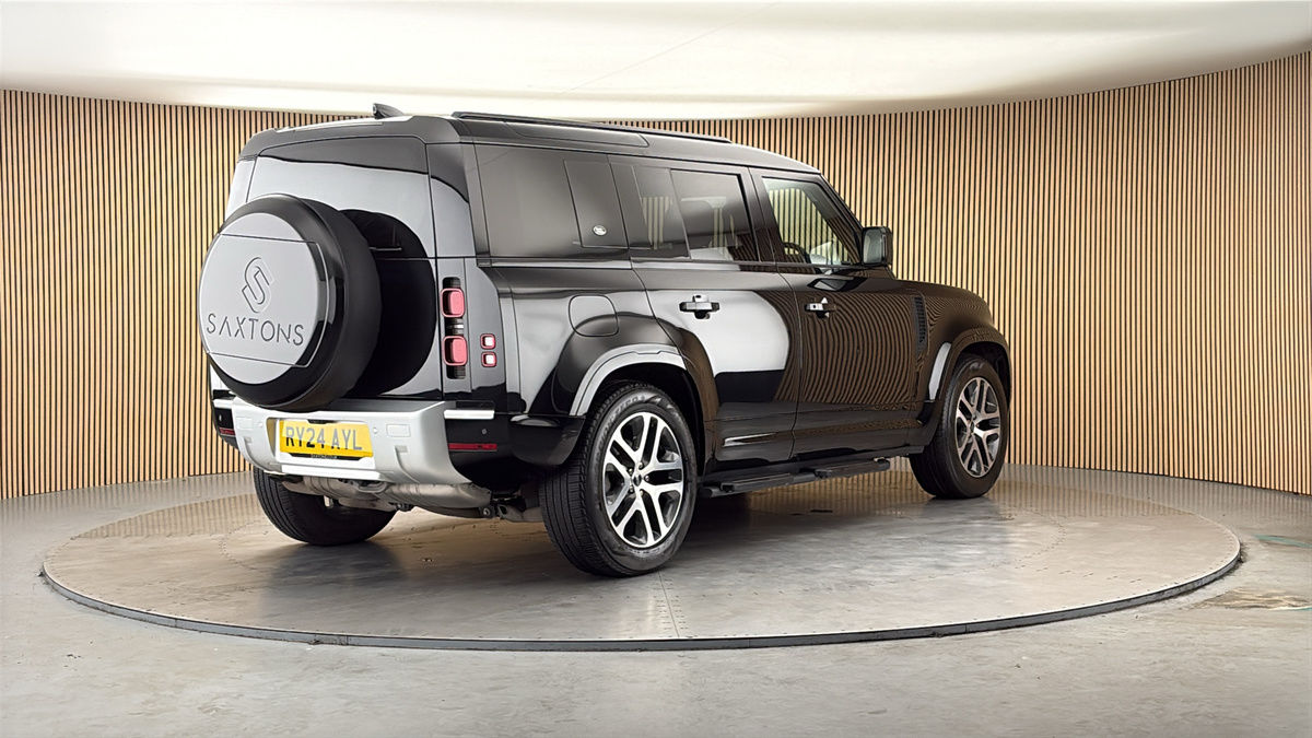 More views of Land Rover Defender 110