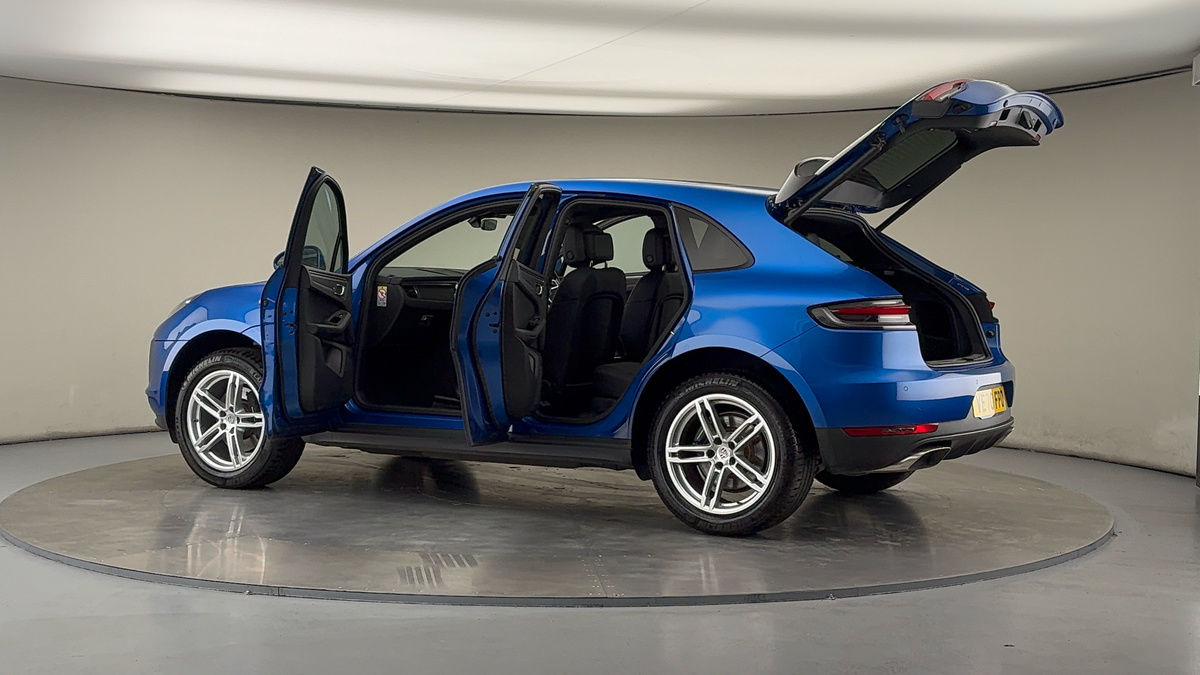 More views of Porsche Macan