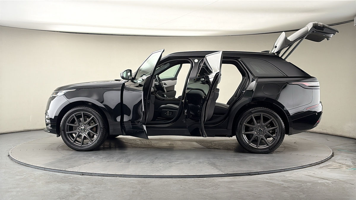 More views of Land Rover Range Rover Velar