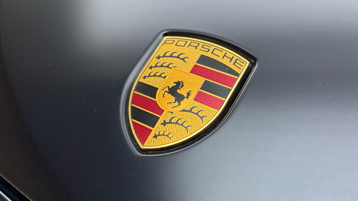 Porsche Cayenne Image 24