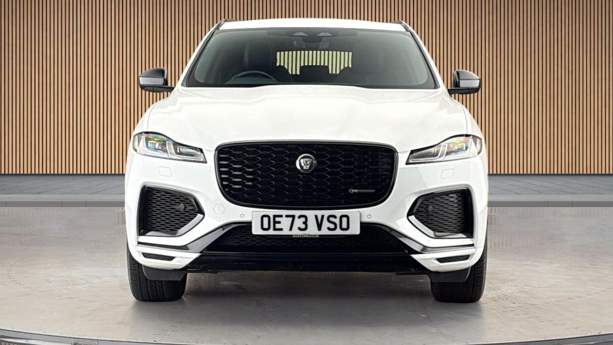 Jaguar F-PACE Image 3