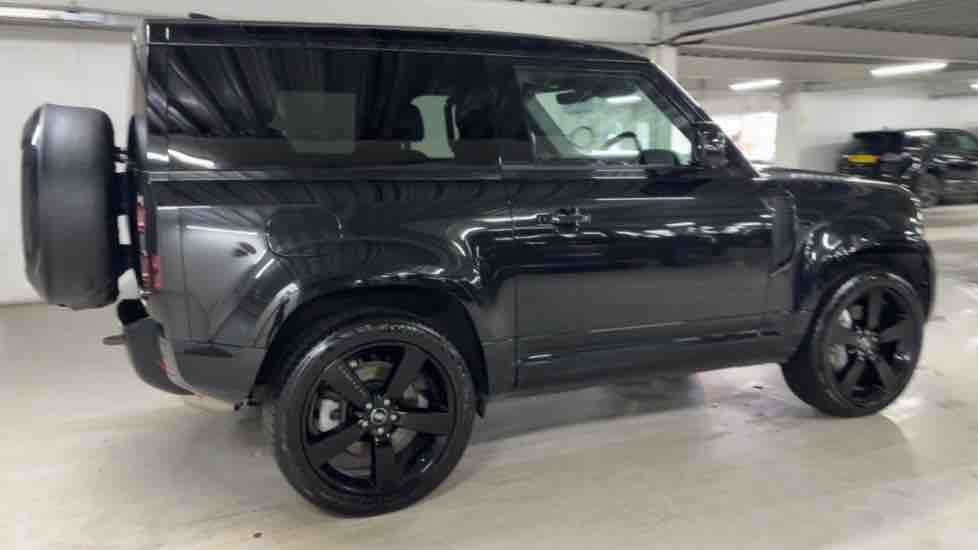 More views of Land Rover Defender 90
