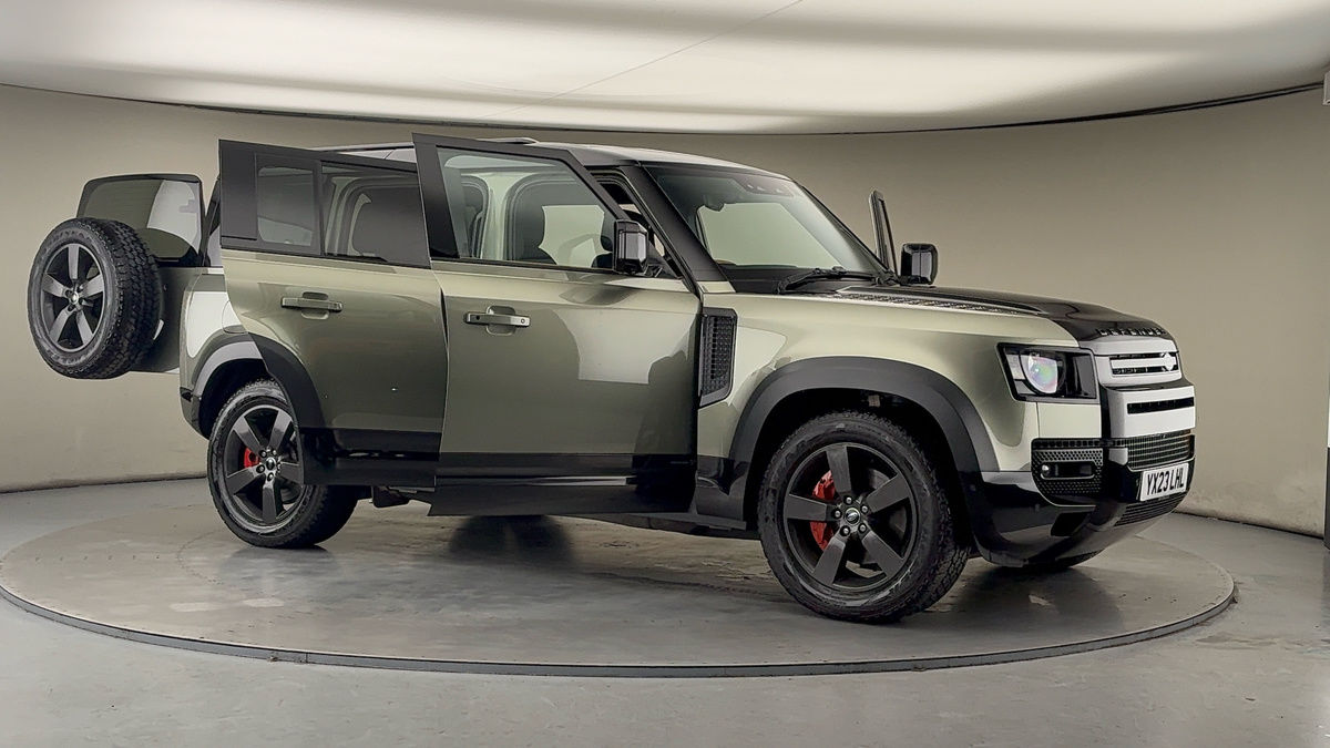 More views of Land Rover Defender 110