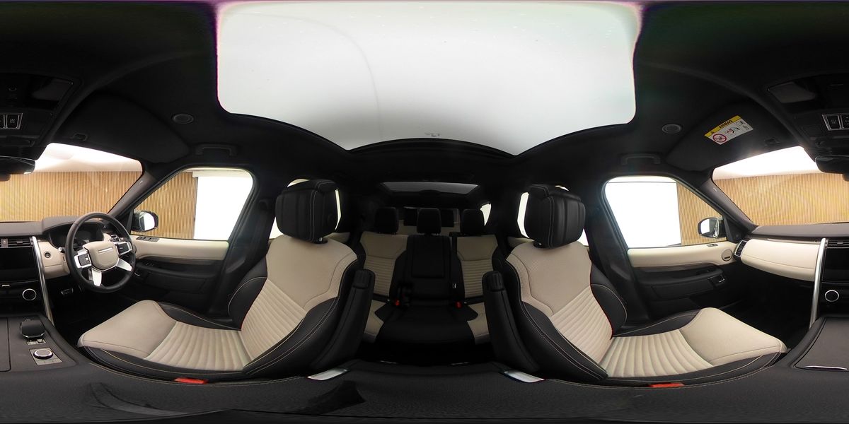More views of Land Rover Discovery