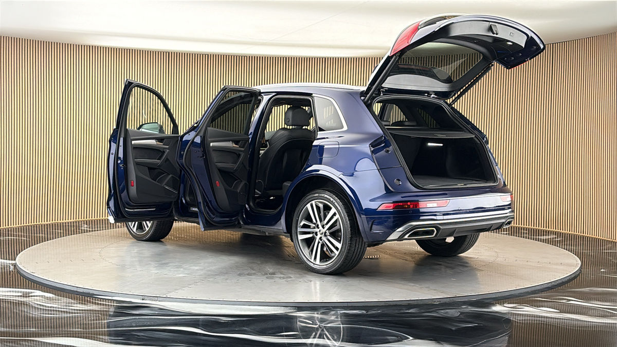 More views of Audi Q5