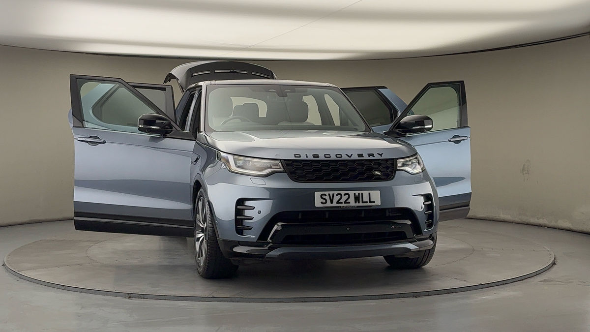 More views of Land Rover Discovery