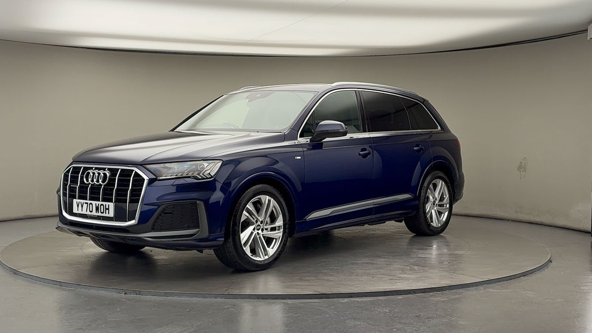 More views of Audi Q7