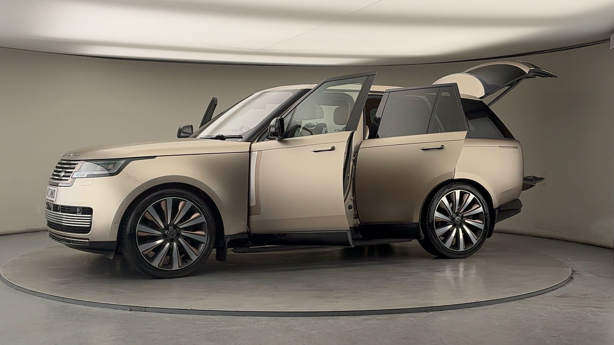 More views of Land Rover Range Rover