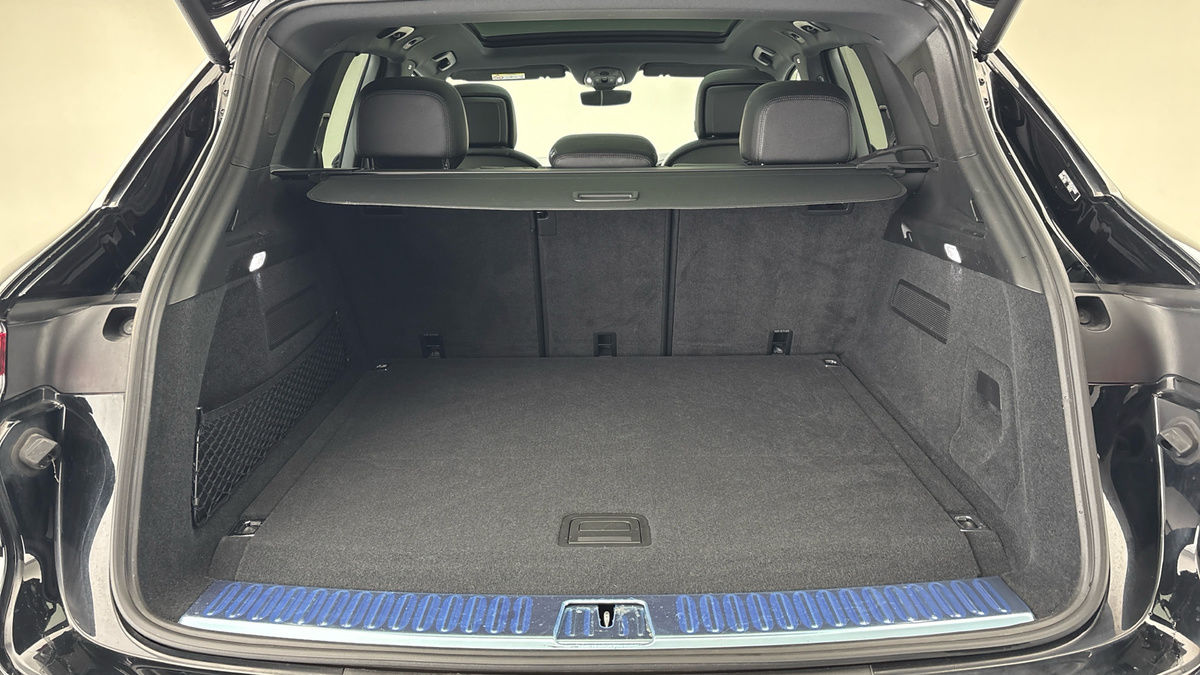 Porsche Cayenne Image 11