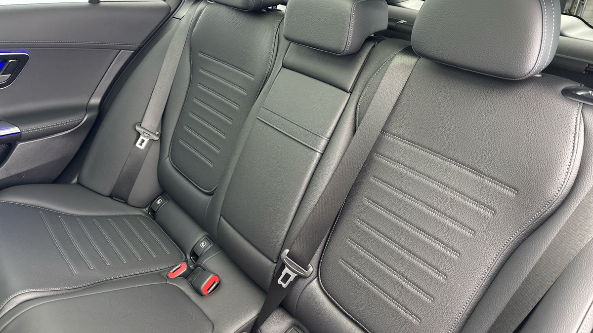 Mercedes-Benz C Class Image 8