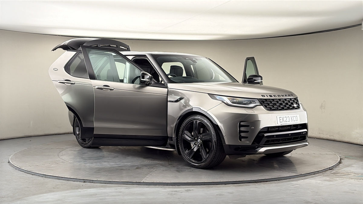 More views of Land Rover Discovery