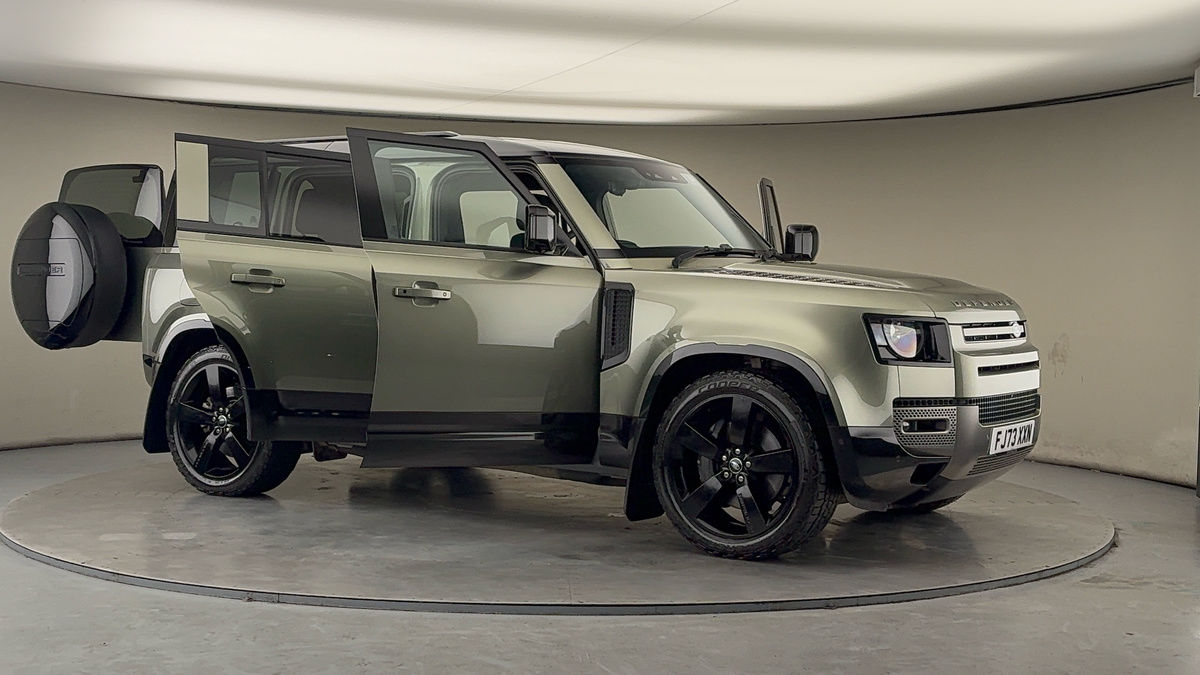 More views of Land Rover Defender 110