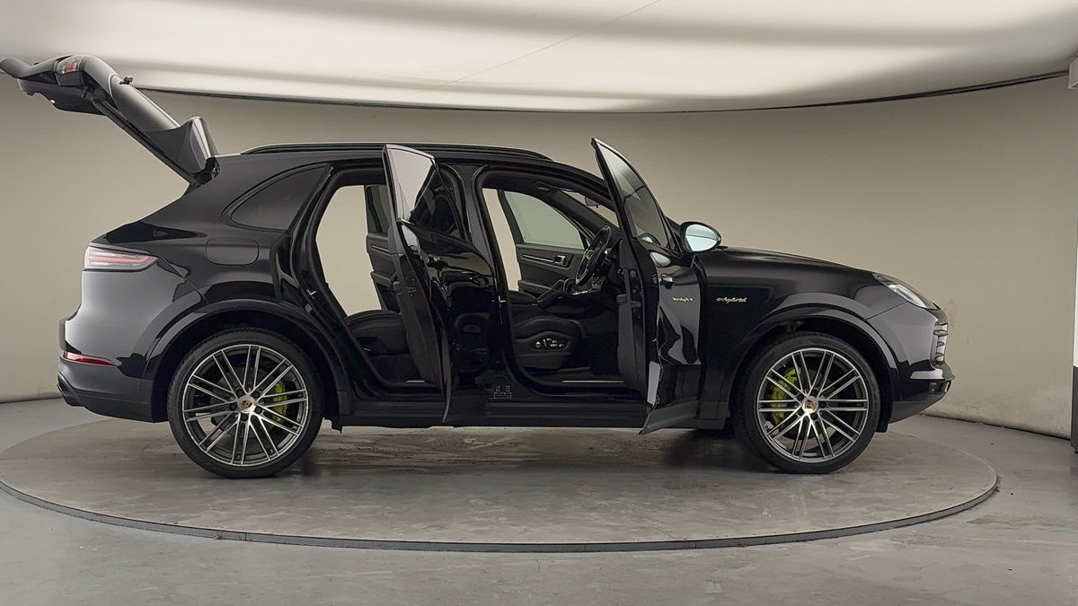 More views of Porsche Cayenne