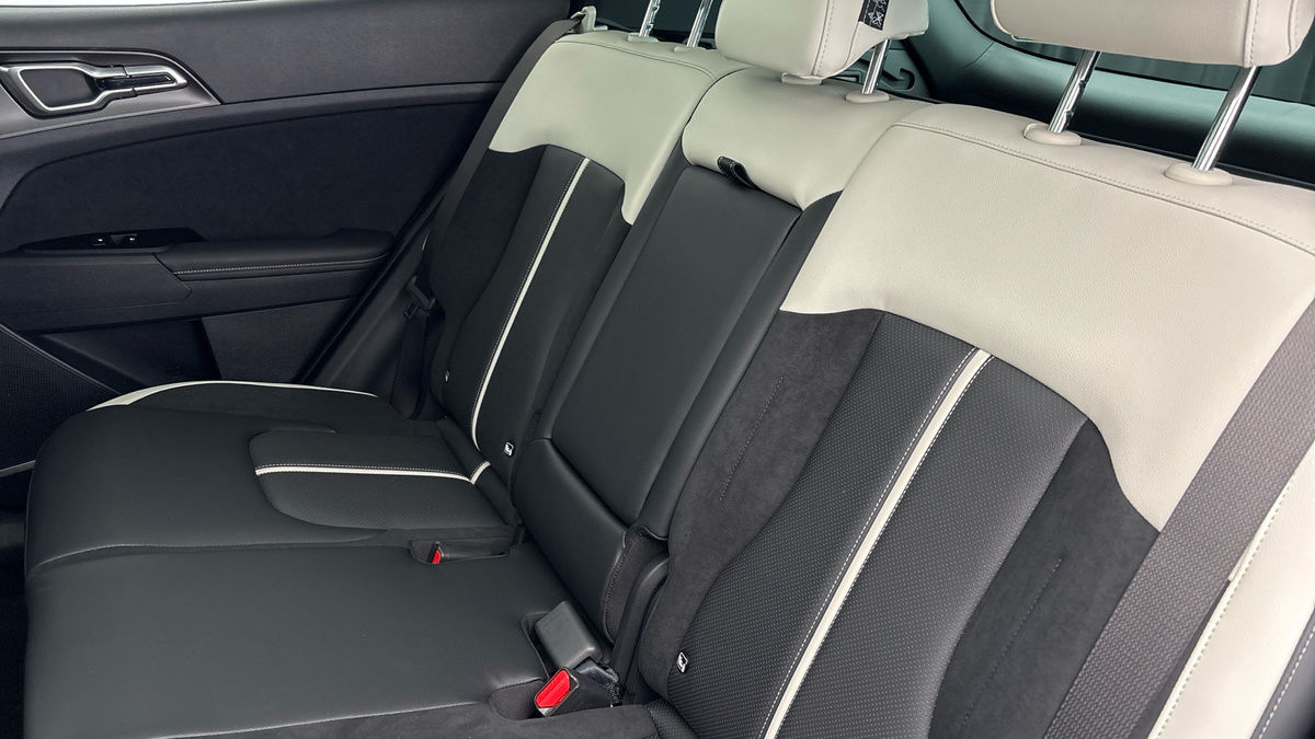 Kia Sportage Image 8