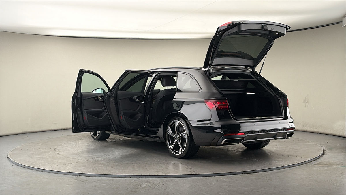 Audi A4 Avant Image 23