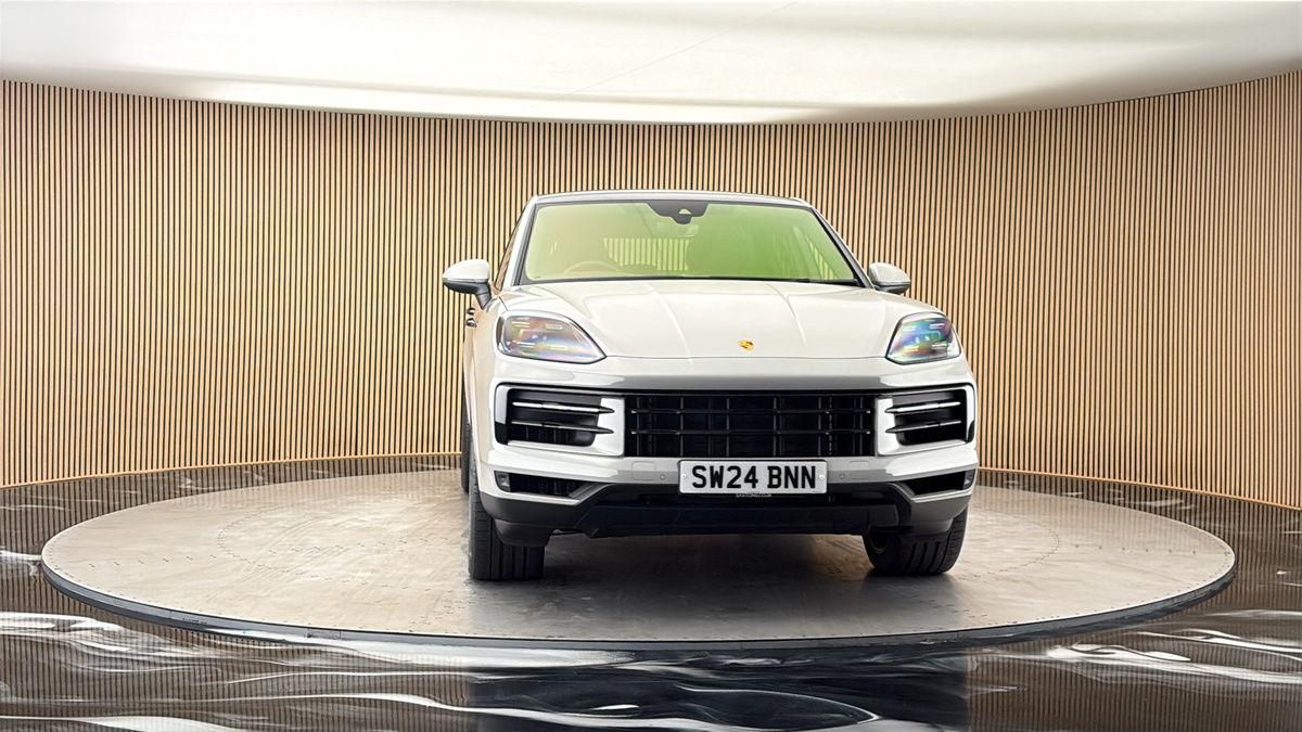 More views of Porsche Cayenne