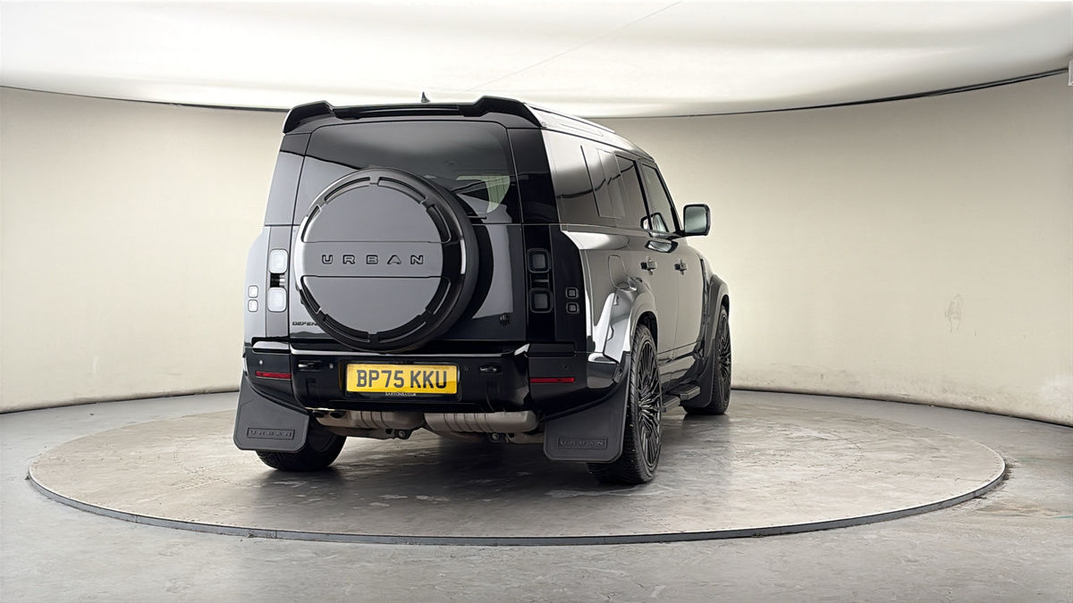 More views of Land Rover Defender 110