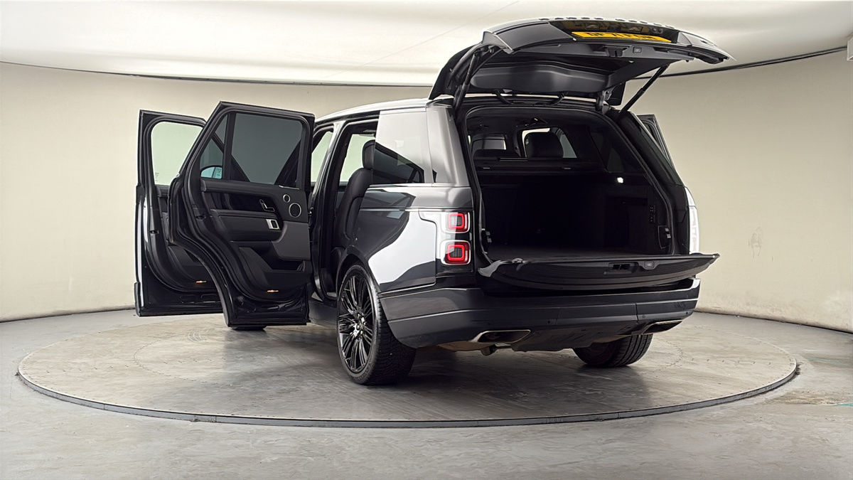 More views of Land Rover Range Rover
