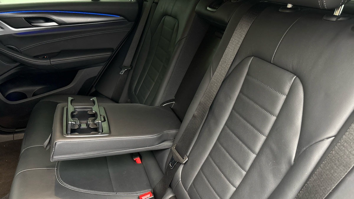 BMW X4 Image 9