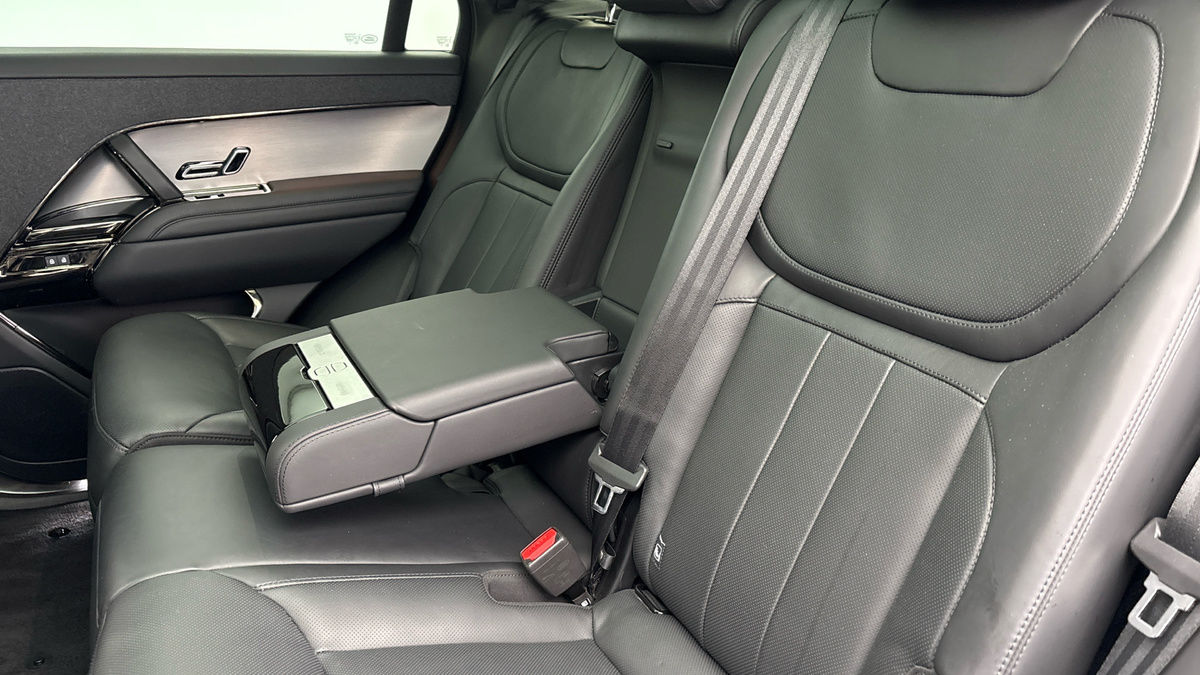 Land Rover Range Rover Sport Urban Image 9
