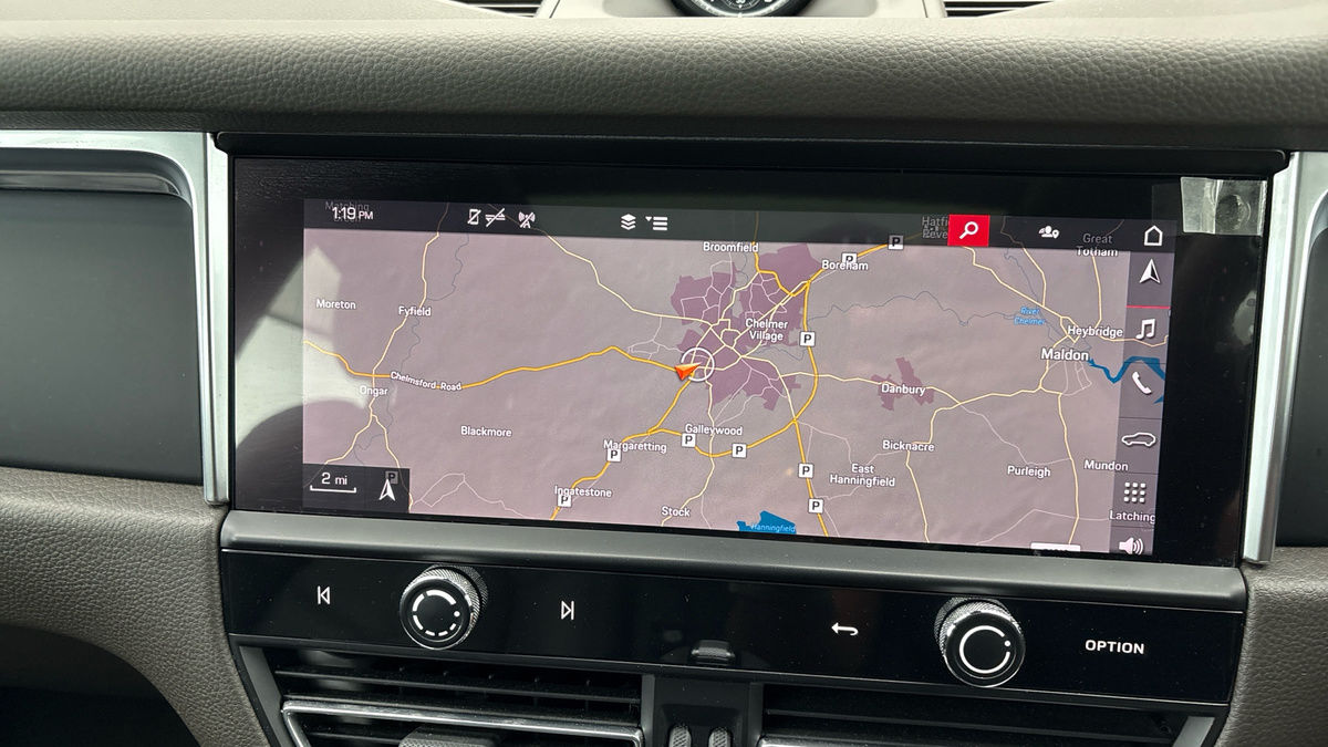 Porsche Macan Image 17