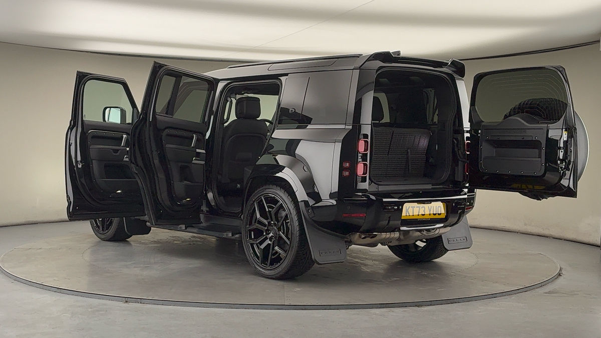 More views of Land Rover Defender 110