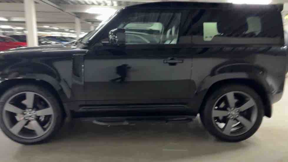 More views of Land Rover Defender 90