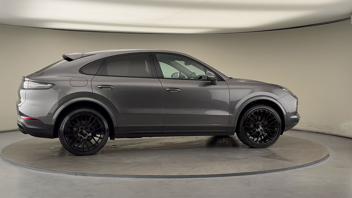 More views of Porsche Cayenne