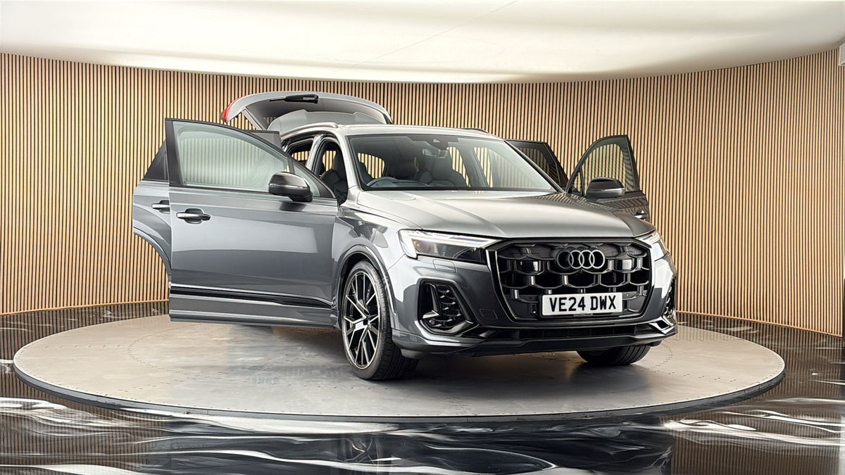 More views of Audi SQ7