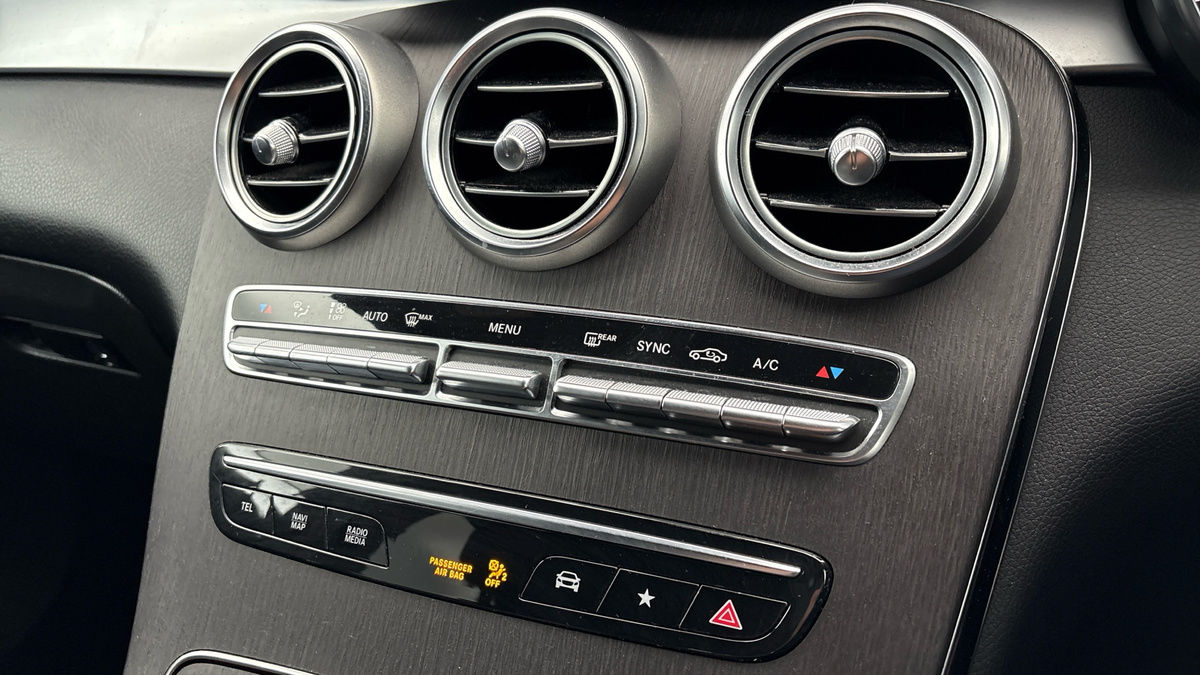 Mercedes-Benz GLC Image 6