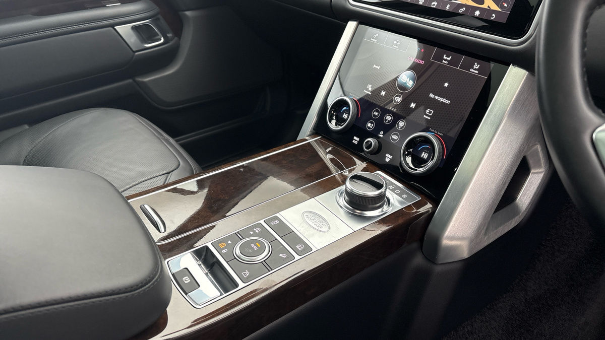 Land Rover Range Rover Image 18