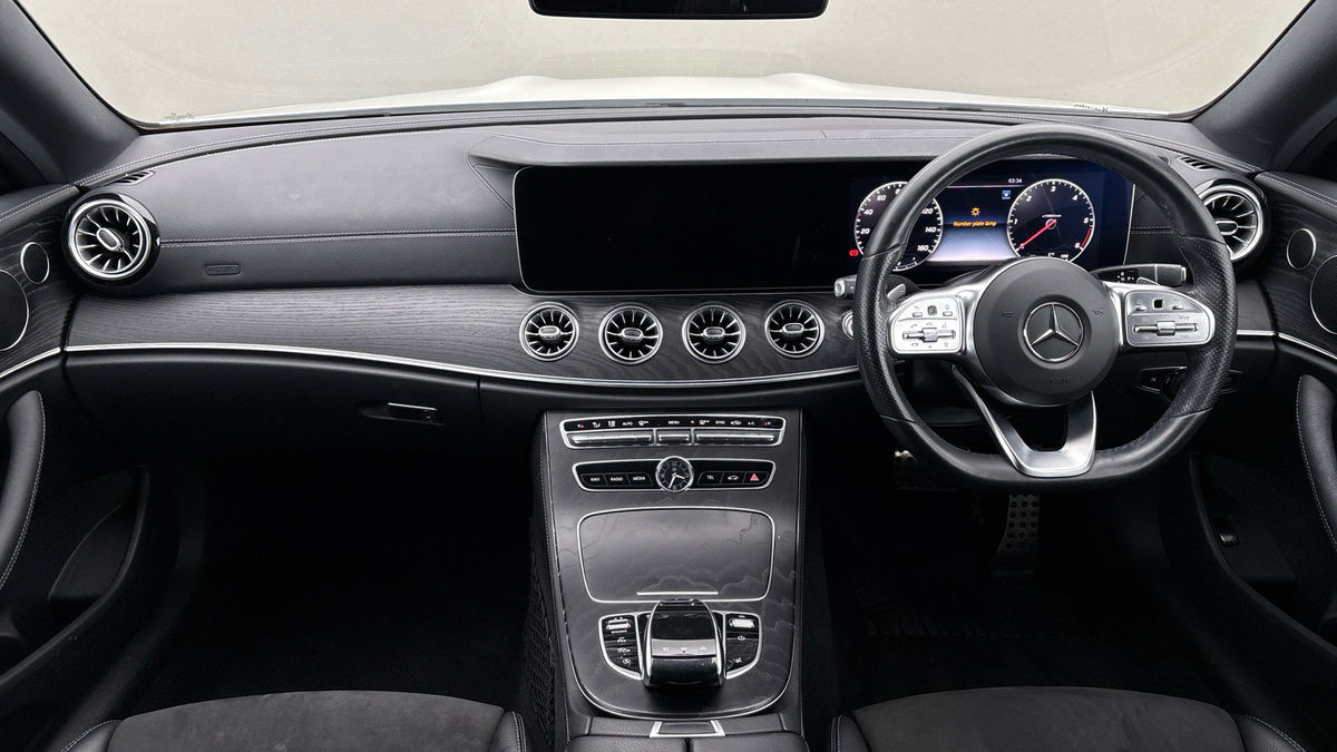 Mercedes-Benz E Class Image 12