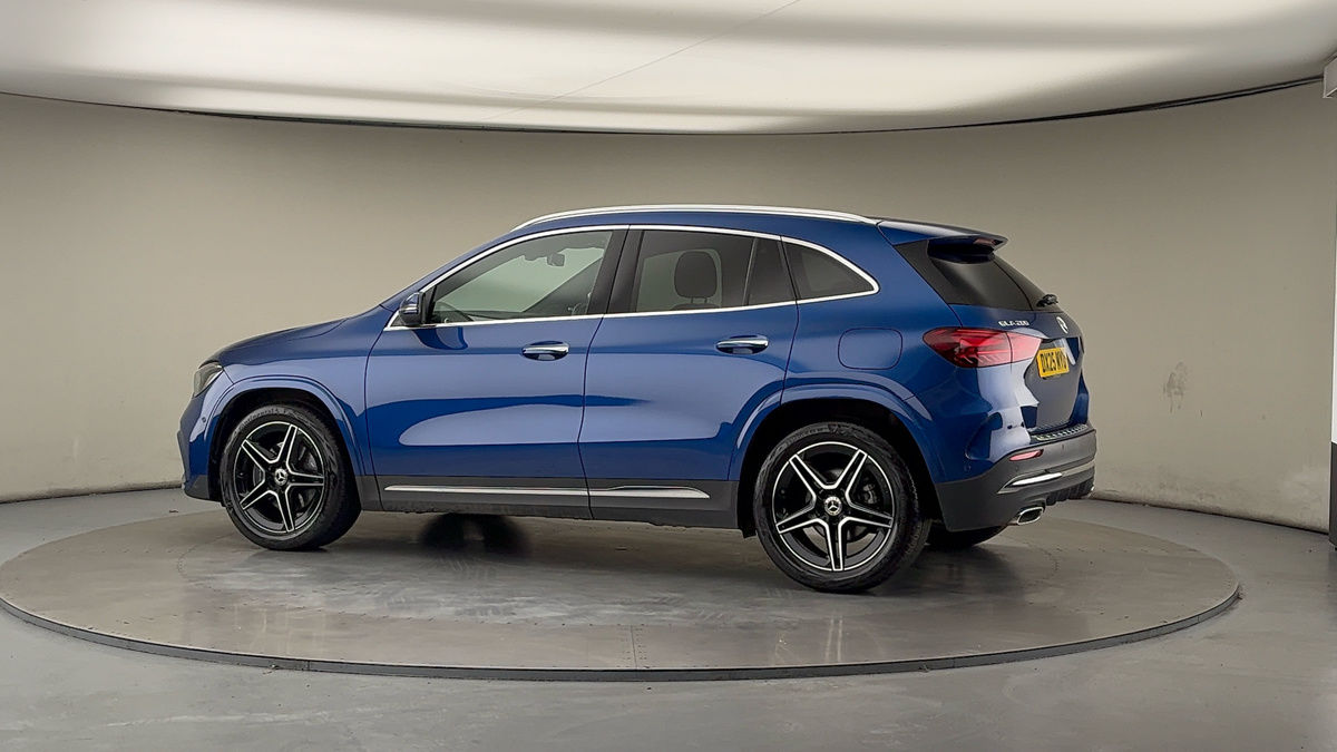 More views of Mercedes-Benz GLA