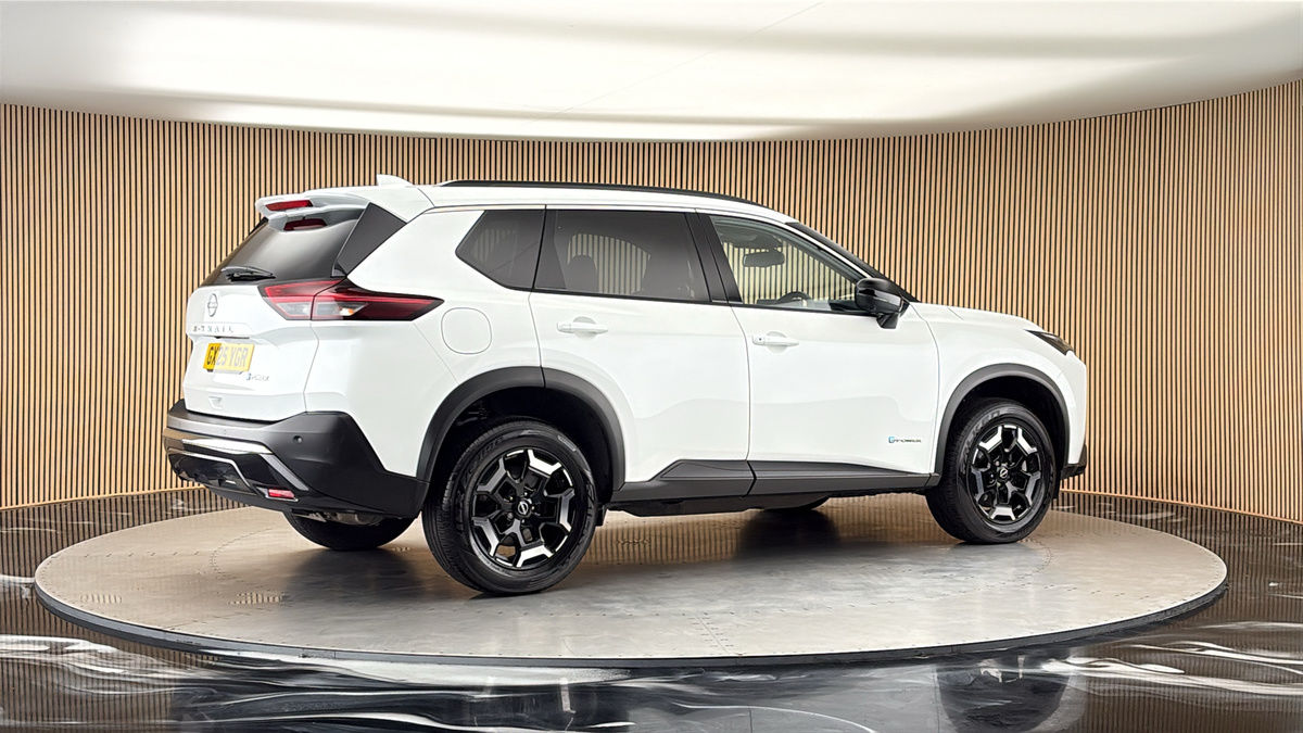 More views of Nissan X-Trail