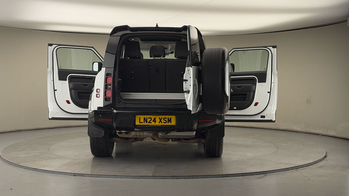 More views of Land Rover Defender 90