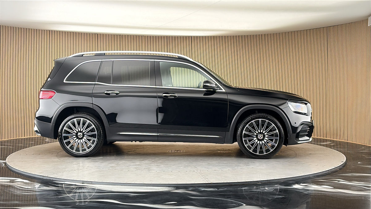 More views of Mercedes-Benz GLB