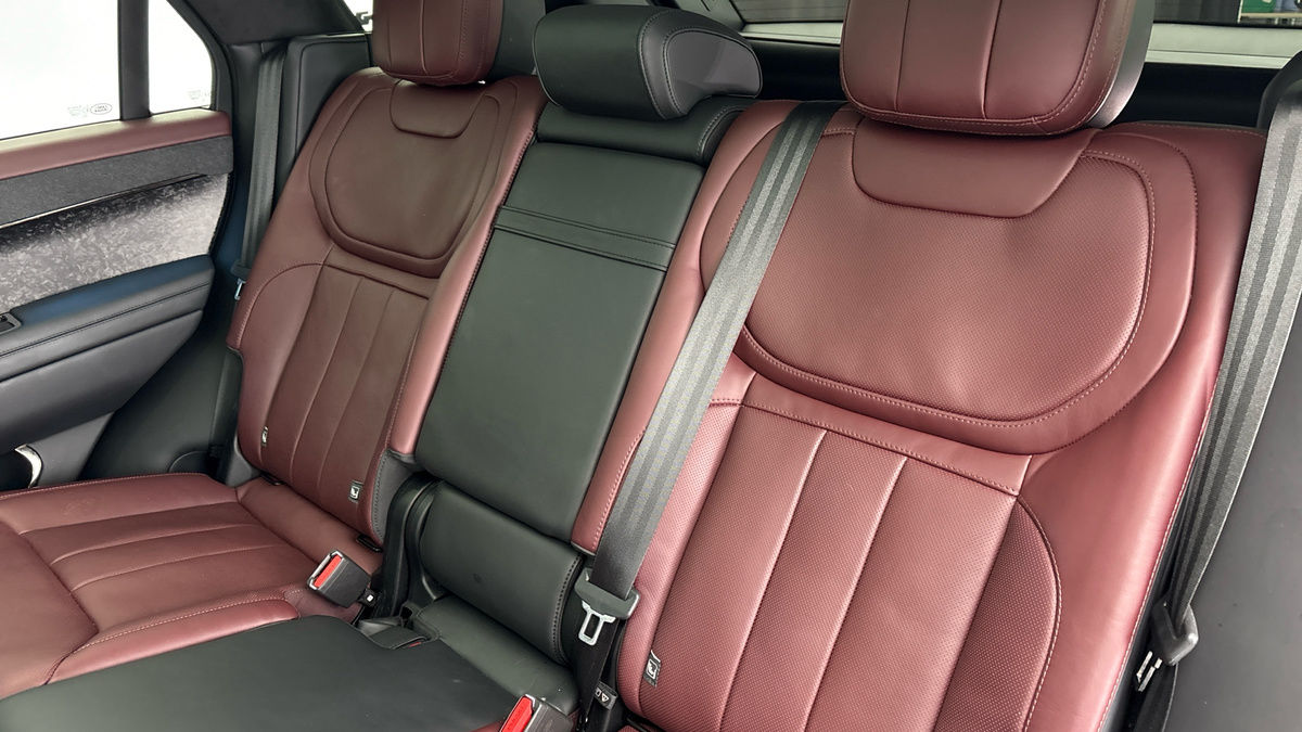 Land Rover Range Rover Sport Image 8