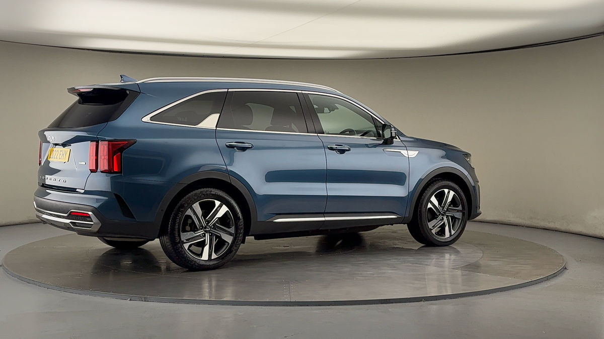 More views of Kia Sorento
