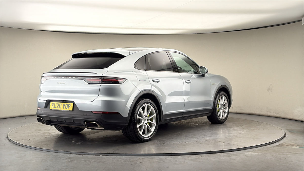 More views of Porsche Cayenne