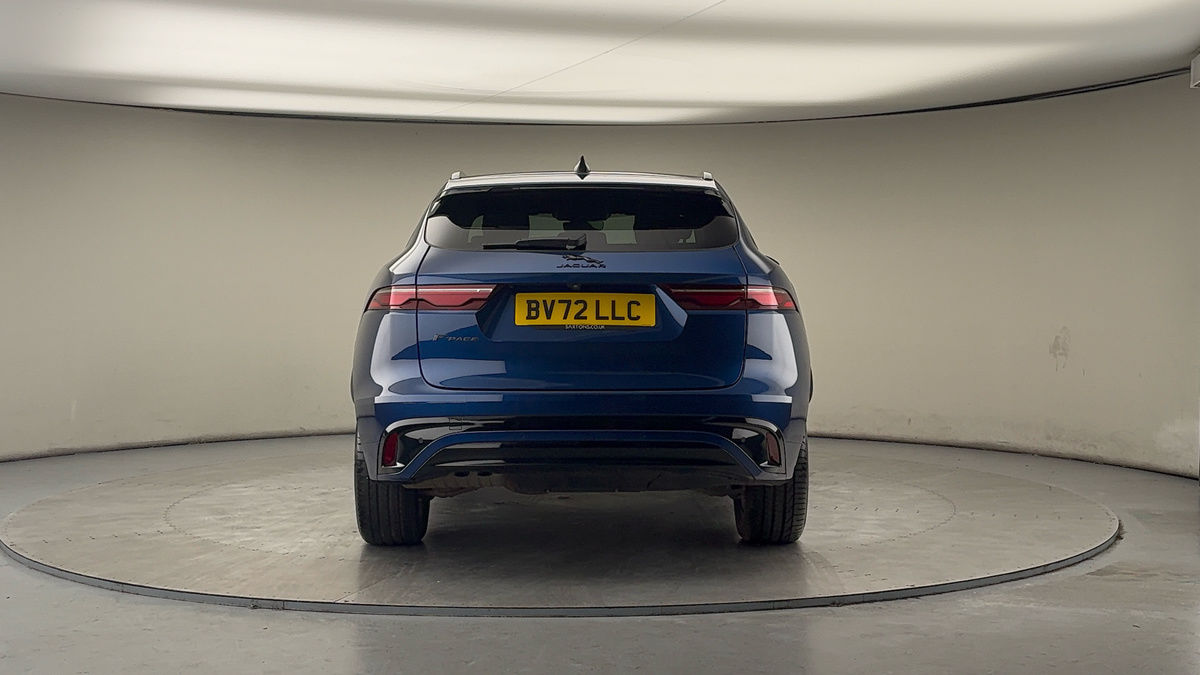 Jaguar F-PACE Image 4